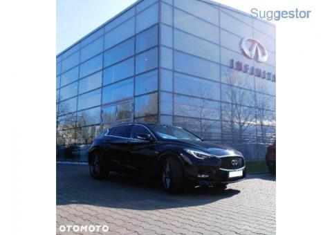 Infiniti Q30