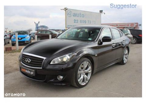 Infiniti M