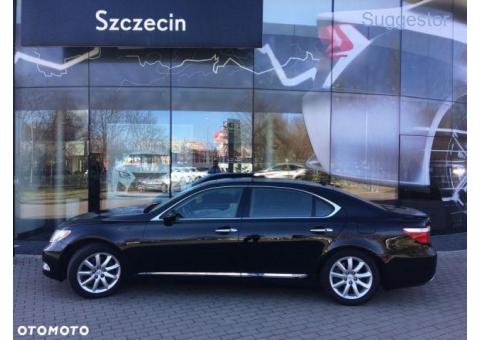 Lexus LS IV
