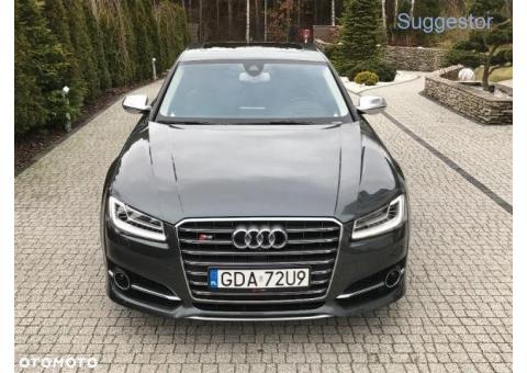 Audi S8 D4